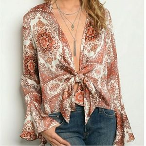 🆕️ IVORY PRINTED BELL SLEEVE TIE FRONT BLOUSE